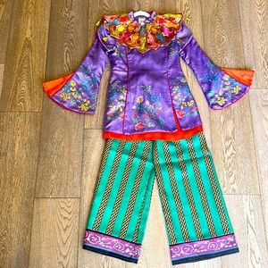 Alice through the looking grass movie costume